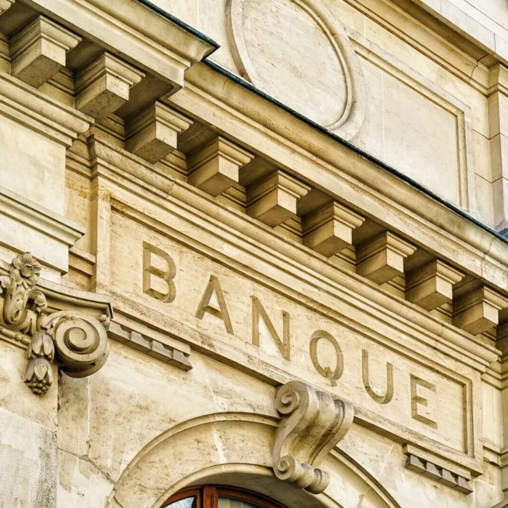 Banque : automatisation et monitoring DevOps banque d'investissement